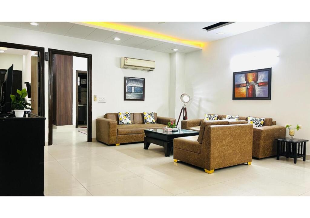 Нью-Дели: Bluo 2bhk - M Block Mkt Greater Kailash
