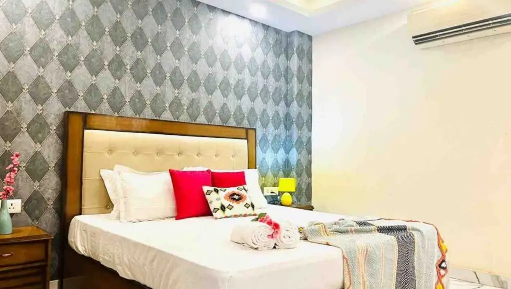 Нью-Дели: Bluo 2bhk Patparganj- Balcony, Parking , Lift