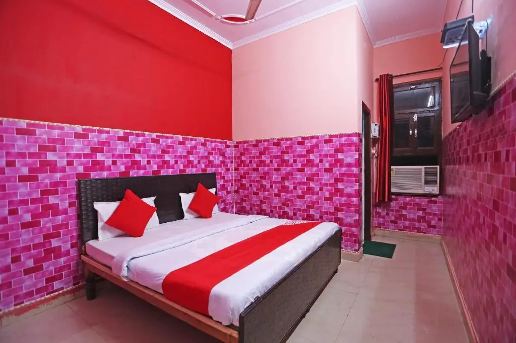 Бивани: OYO 49089 Sangam Guest House