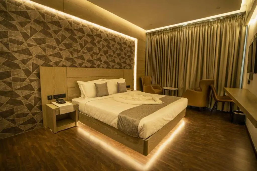 Триссур: MothiMahal Residency Thrissur