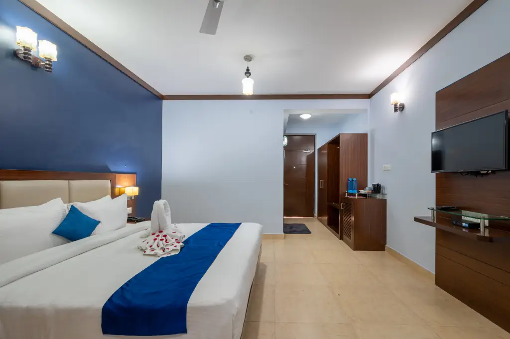 Техри: Revathi Resorts