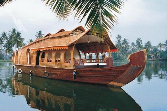 Egh Houseboats — фото 1