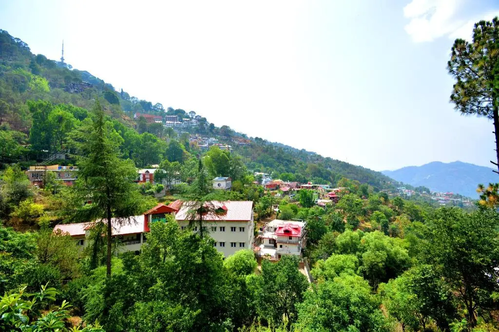 Казаули: OYO Home 78348 Sunrise view 1 BHK
