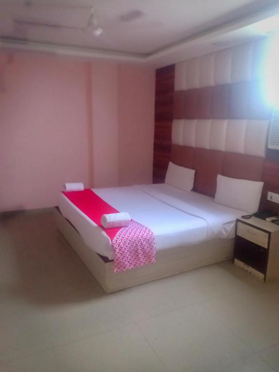 Нью-Дели: Hotel Lotus Delhi Airport