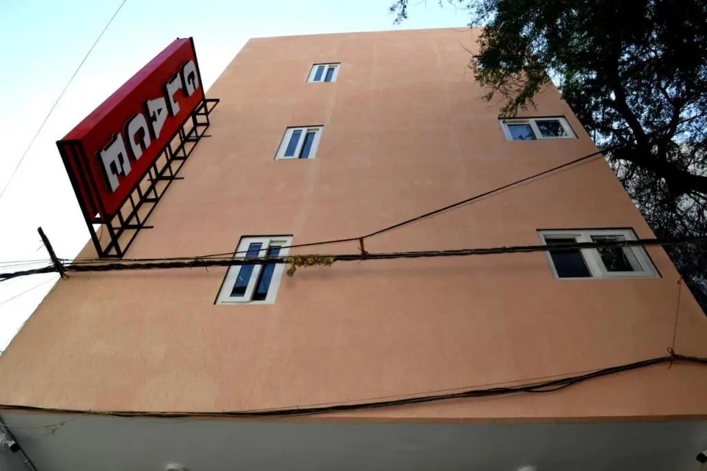 Нью-Дели: OYO 80949 Hotel Glace