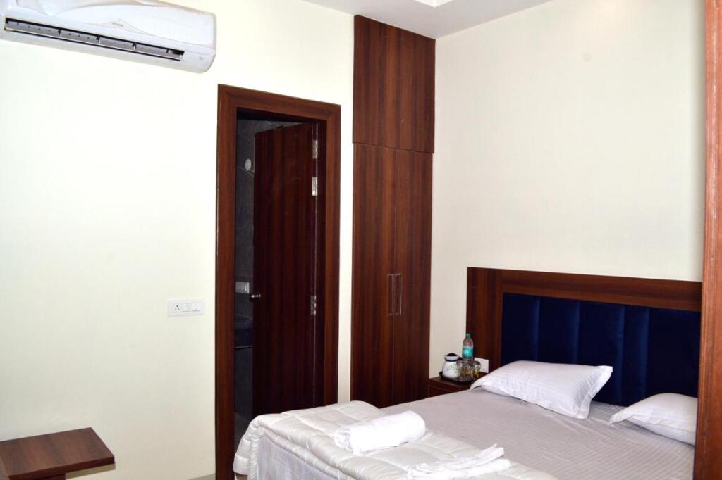 Нью-Дели: OYO 80949 Hotel Glace