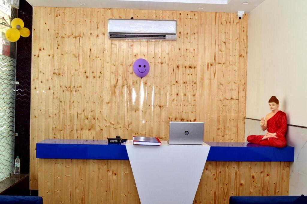 Нью-Дели: OYO 80949 Hotel Glace