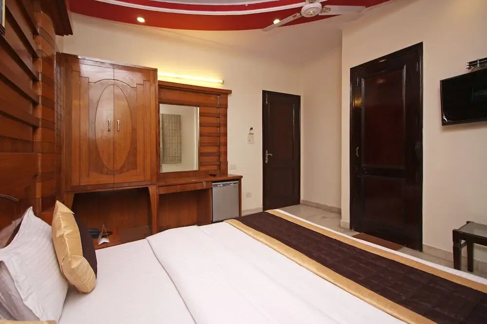 Нью-Дели: Hotel De Gold