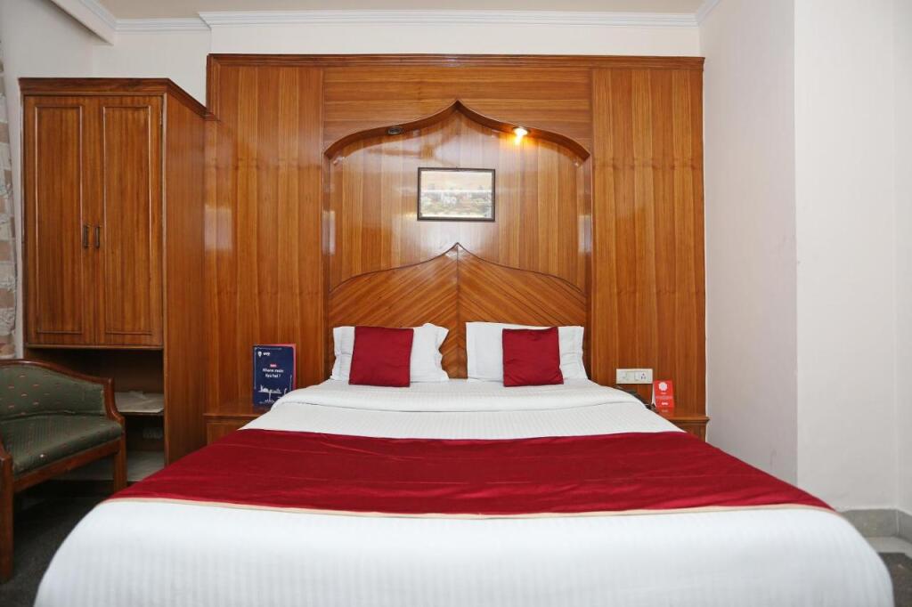 Нью-Дели: Hotel Gold Palace