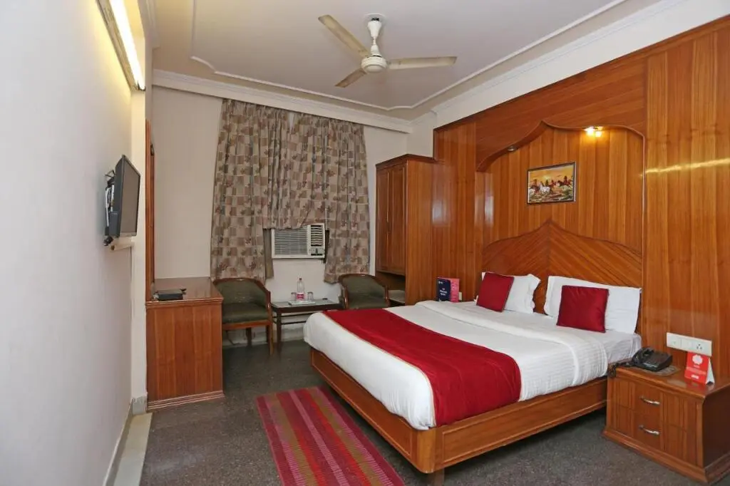 Нью-Дели: Hotel Gold Palace