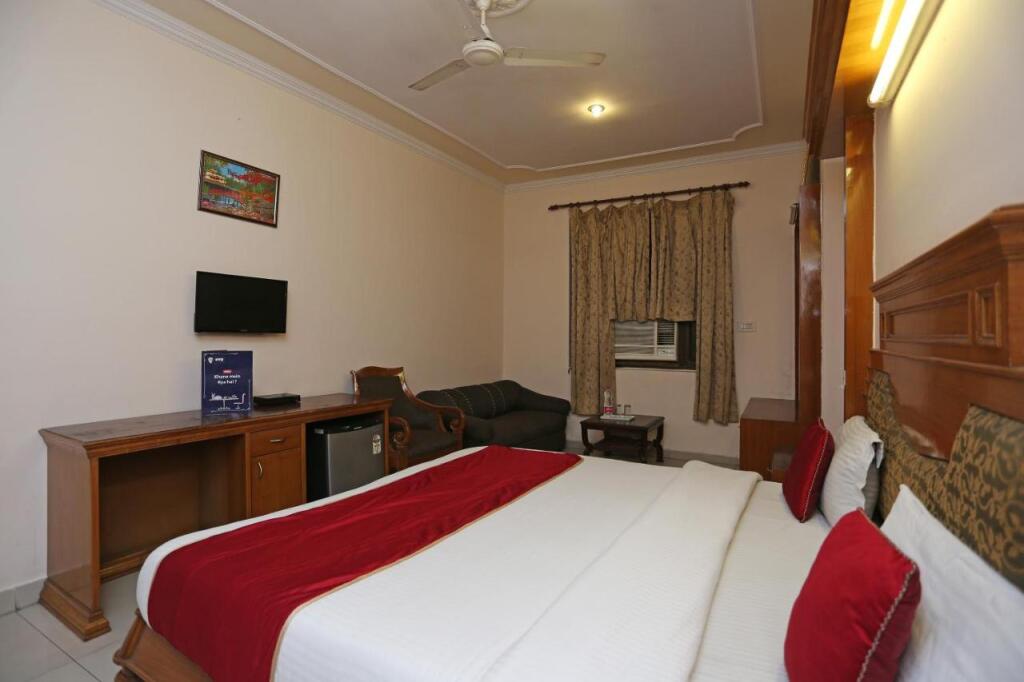 Нью-Дели: Hotel Gold Palace