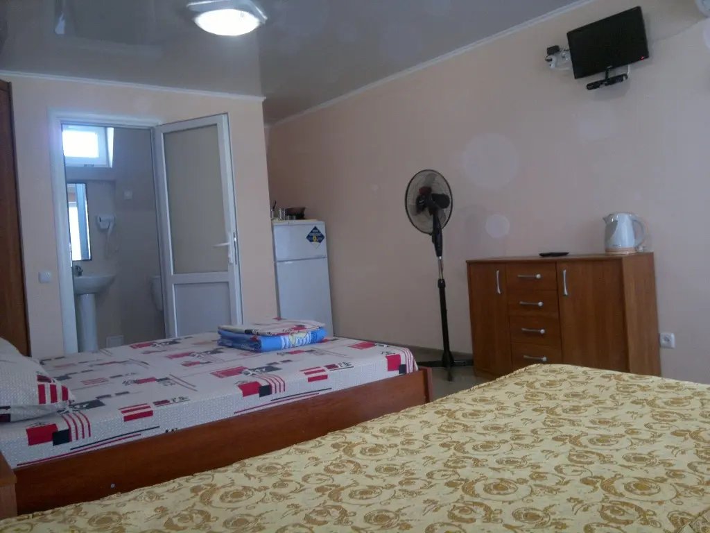 Береговое (Феодосия): Гостевой Дом Атлас