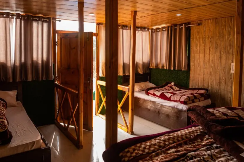 Мератх: Elwood Resort, Pangot