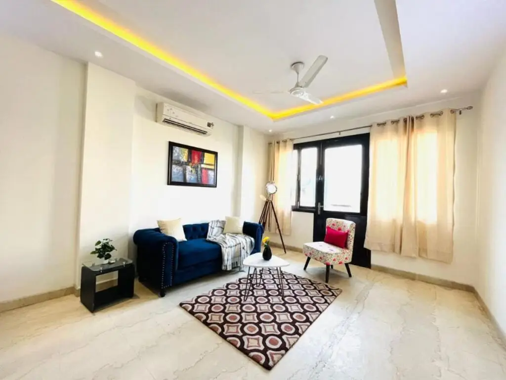 Нью-Дели: Bluo 1Bhk Defence Colony Mkt - Balcony, Parking