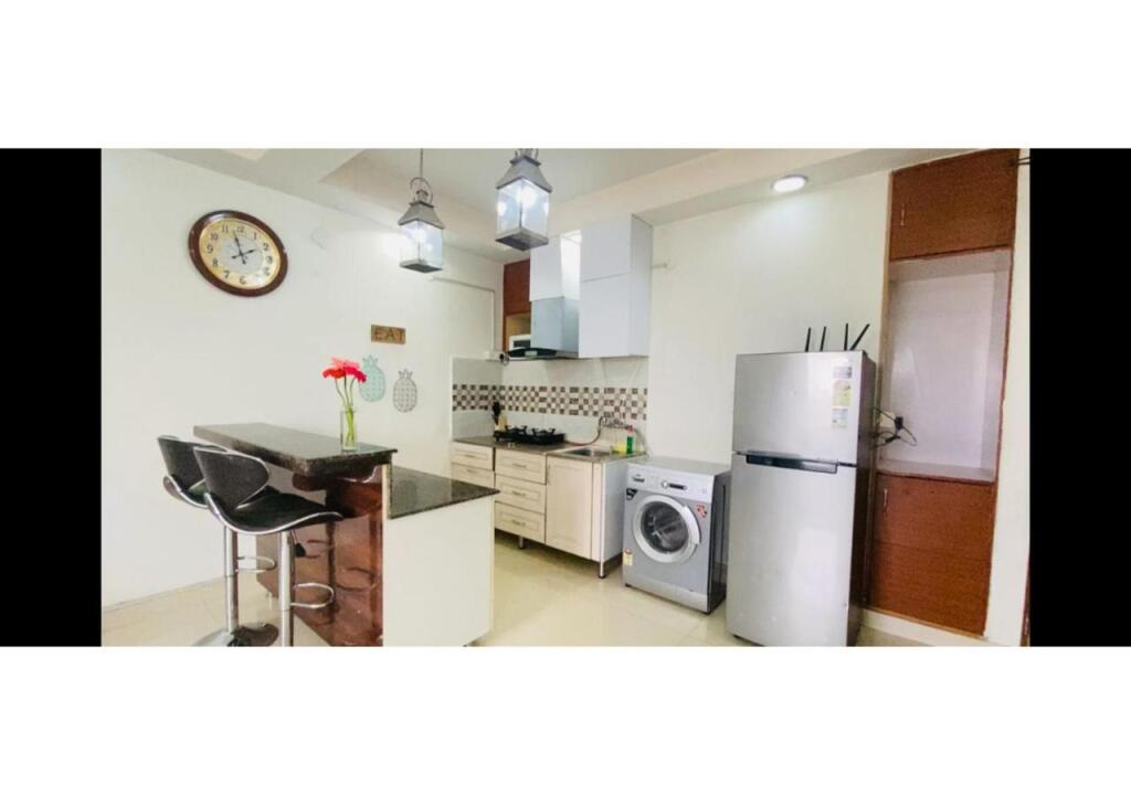 Нью-Дели: Bluo 1Bhk - Defence Colony Market, Lift, Balcony
