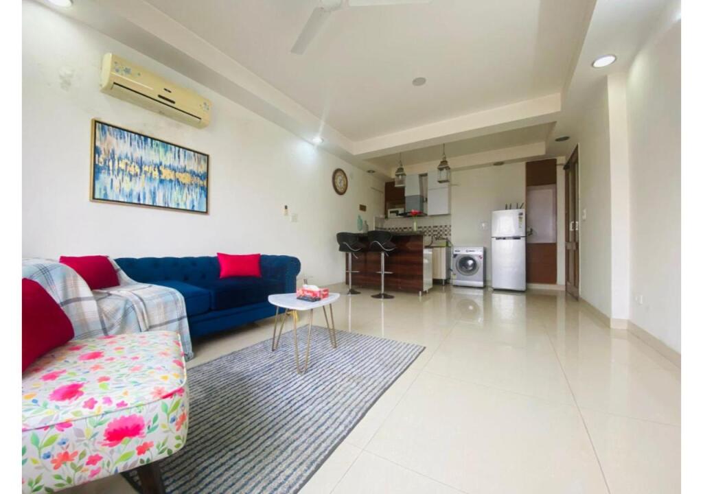 Нью-Дели: Bluo 1Bhk - Defence Colony Market, Lift, Balcony