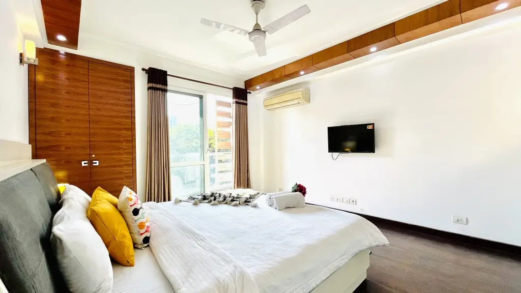 Нью-Дели: Bluo Modern 3Bhk M Block - Balcony, Parking