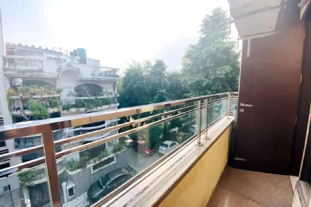 Нью-Дели: BluO 1BHK Select Citywalk MAX Saket, Balcony Lift
