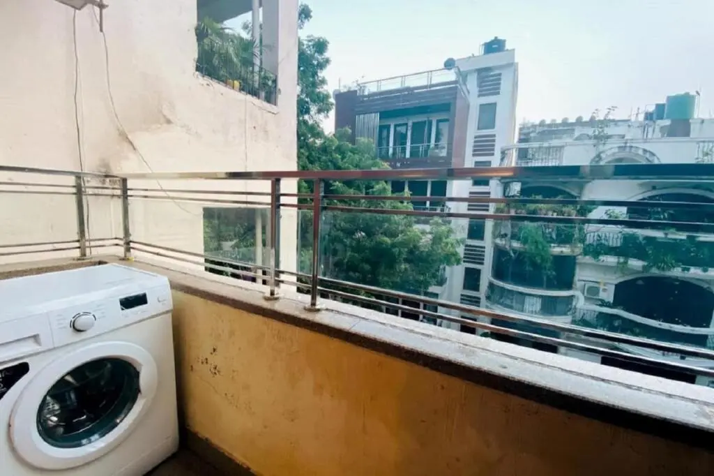 Нью-Дели: BluO 1BHK Select Citywalk MAX Saket, Balcony Lift