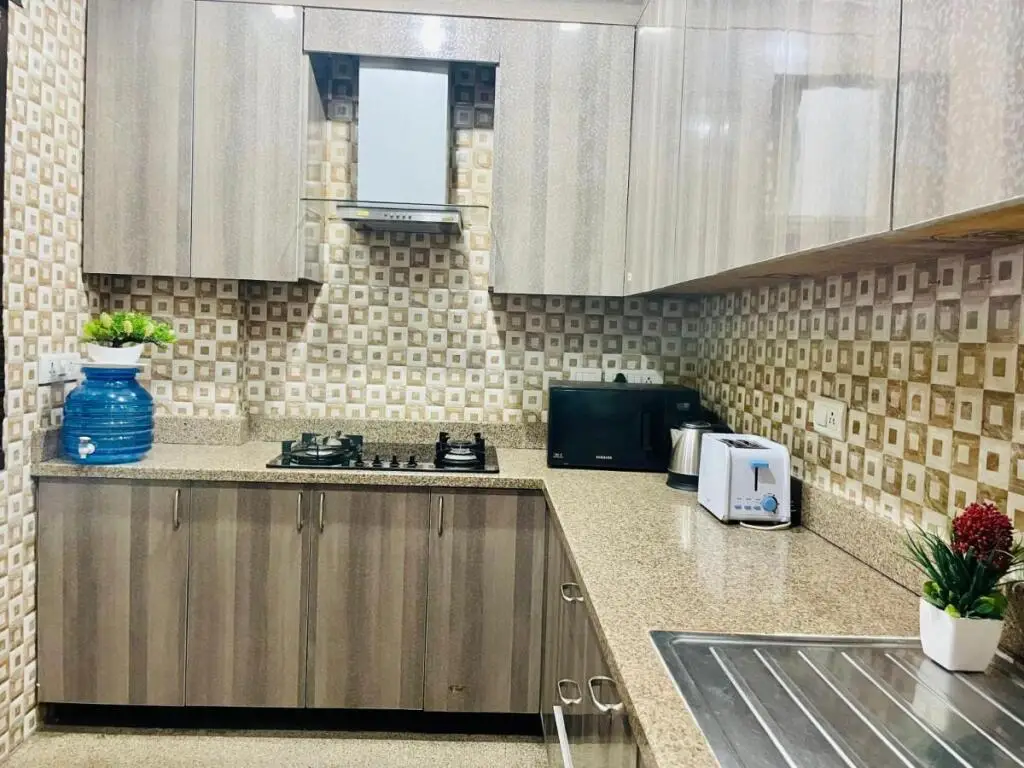 Нью-Дели: BluO 1BHK Select Citywalk MAX Saket, Balcony Lift