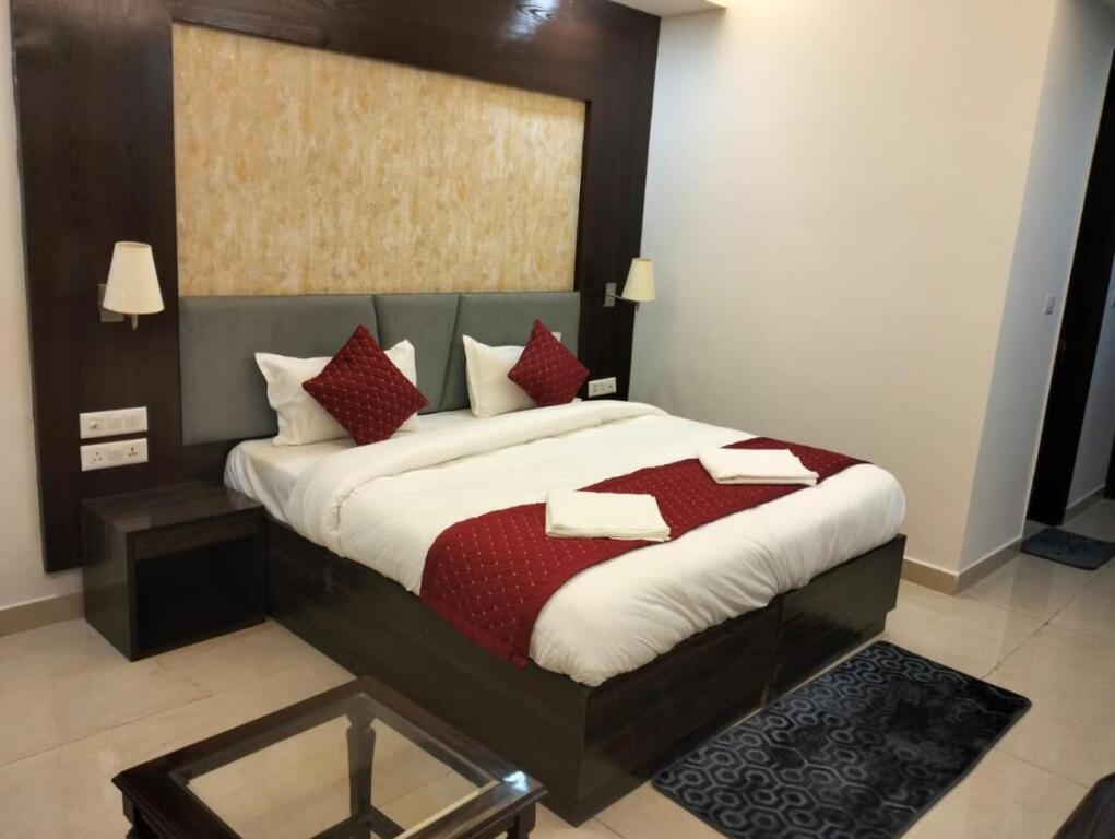 Нью-Дели: Hotel Prithvi Palace