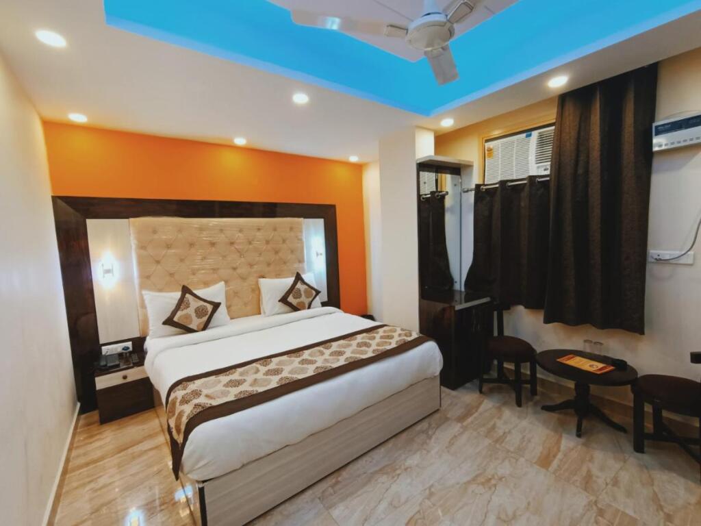 Нью-Дели: Airport Hotel Shivaka Inn
