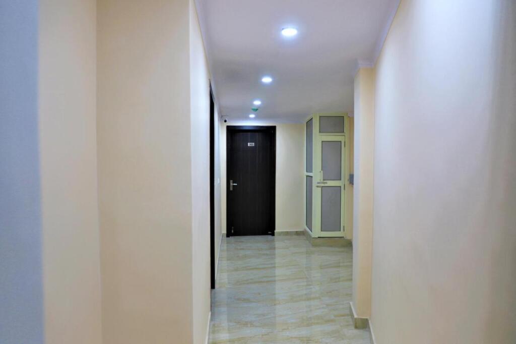 Нью-Дели: Airport Hotel Shivaka Inn