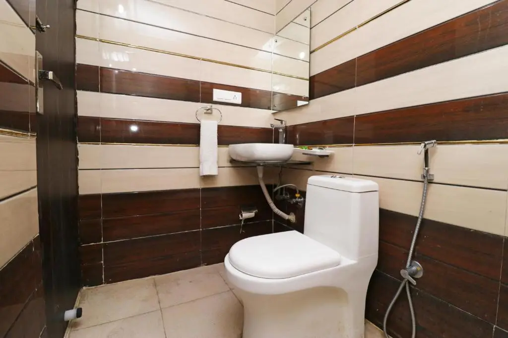 Нью-Дели: Airport Hotel Shivaka Inn
