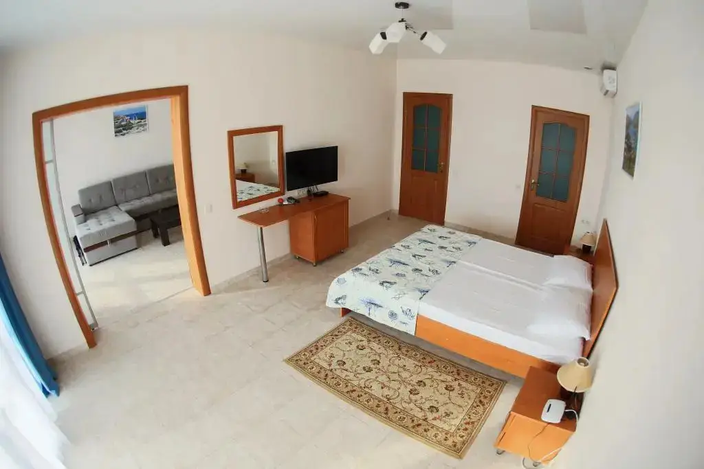 Саки: Aniri Inn