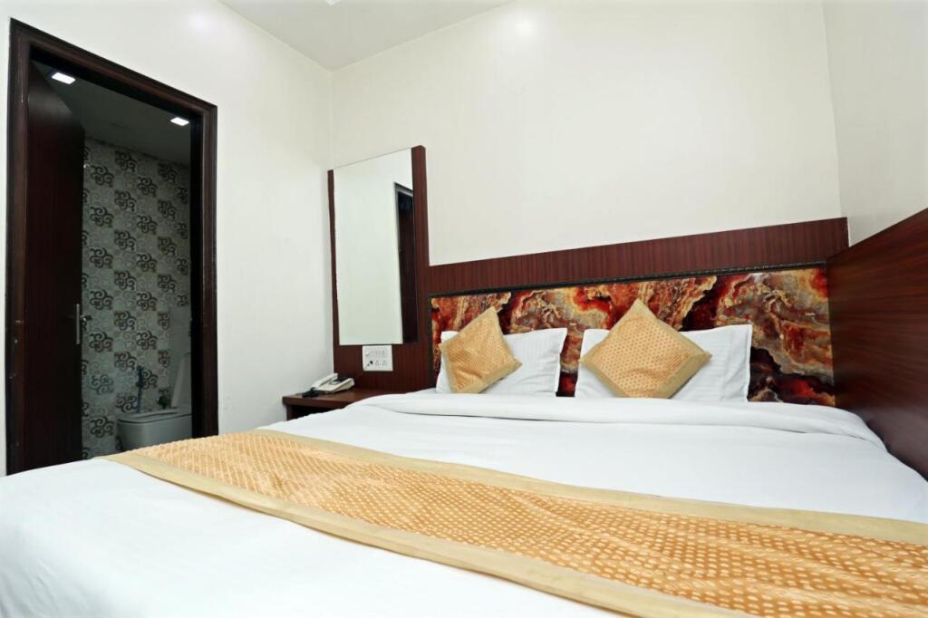 Нью-Дели: Hotel Toto International Dx