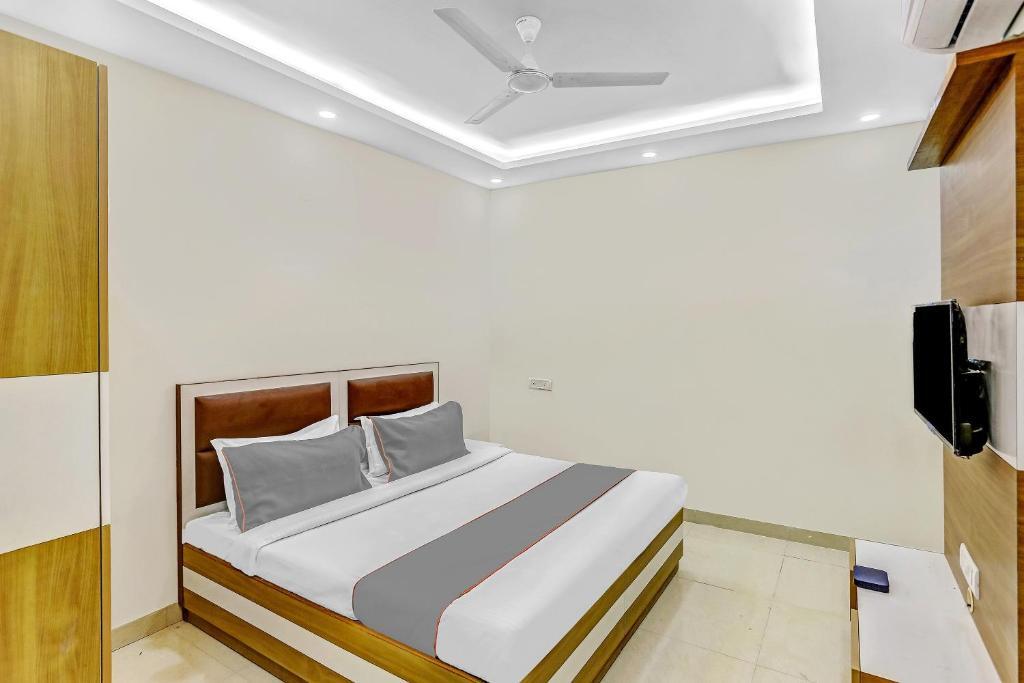 Нью-Дели: Capital O 85346 Hotel Delhi Delight