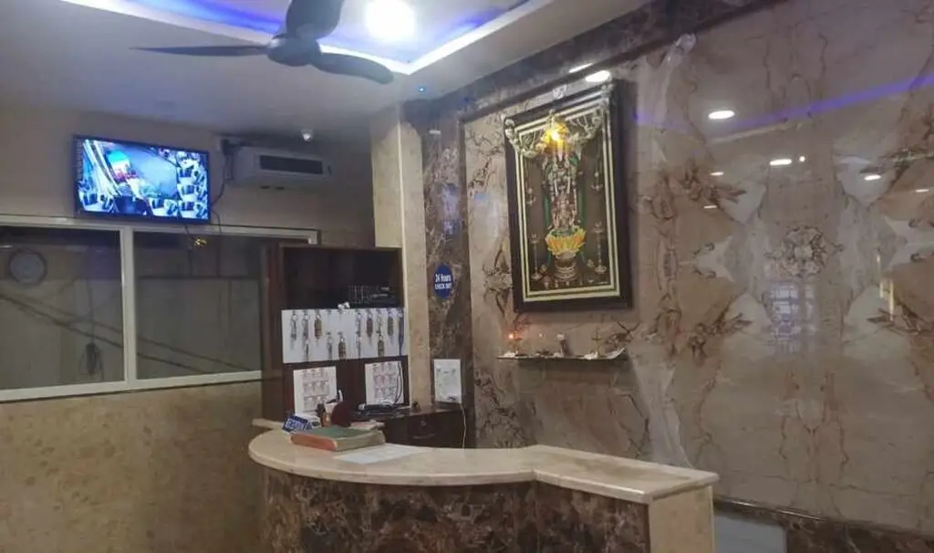 Тирупати: Hotel Poojith AC