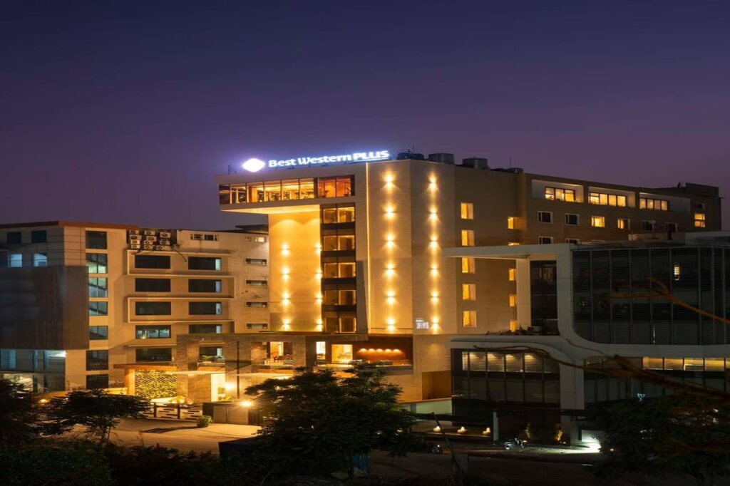 Best Western Plus Chandigarh Mohali. — фото 1