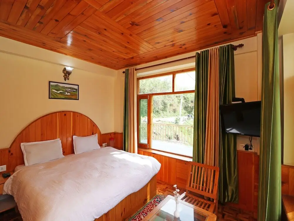 Манали: OYO 13715 Home Stay River View Manali