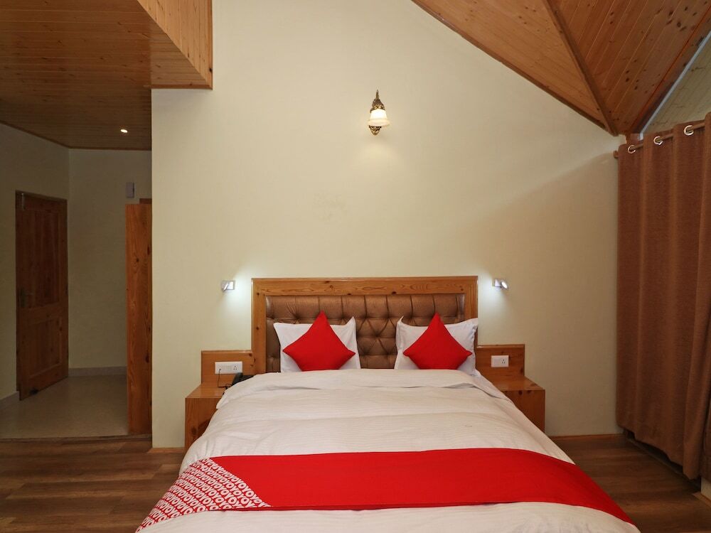 Манали: OYO 14011 Home Nature View Wooden Stay Naggar Road