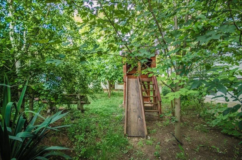 Заозерное: Guest House Avalon