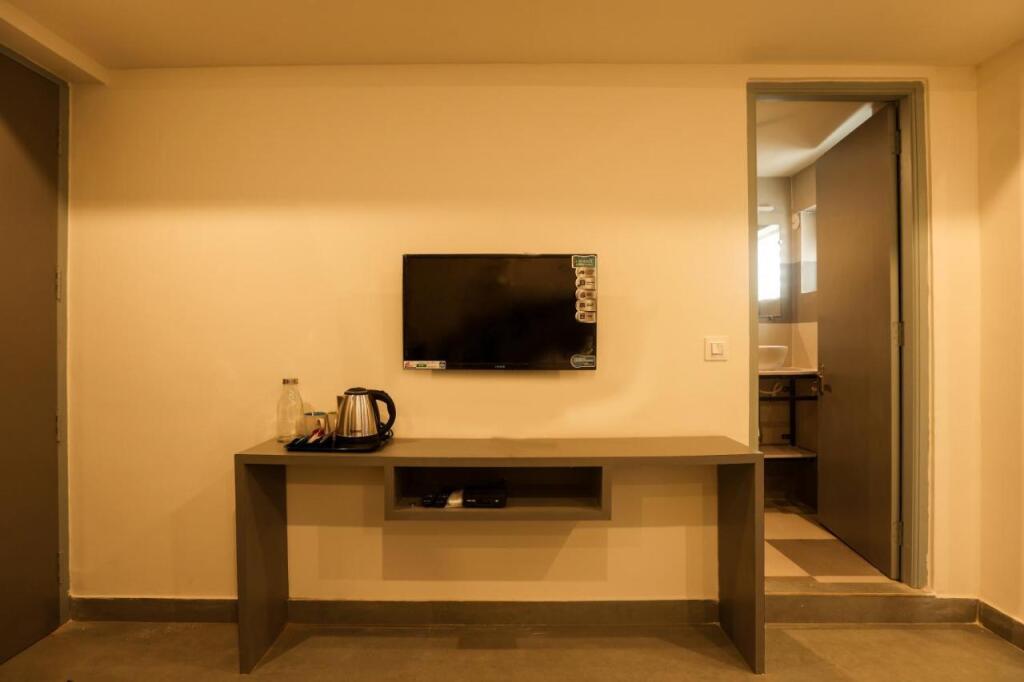 Панаджи: Coastal Pearl Hotel Miramar Panaji