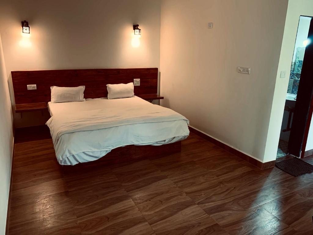 Анджуна: Mamta Courtyard Anjuna