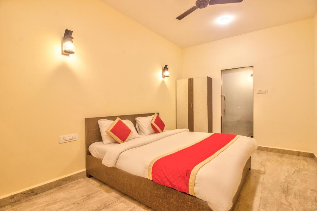Арамбол: Oceano Beach Resort Goa