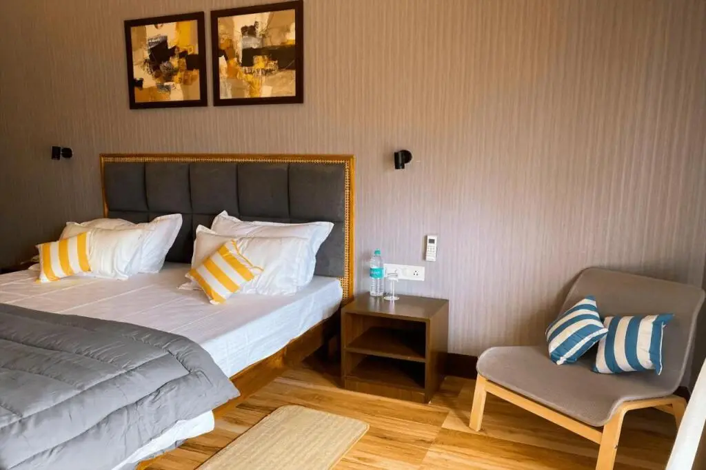 Арамбол: Sandbanks Beach Villas Morjim