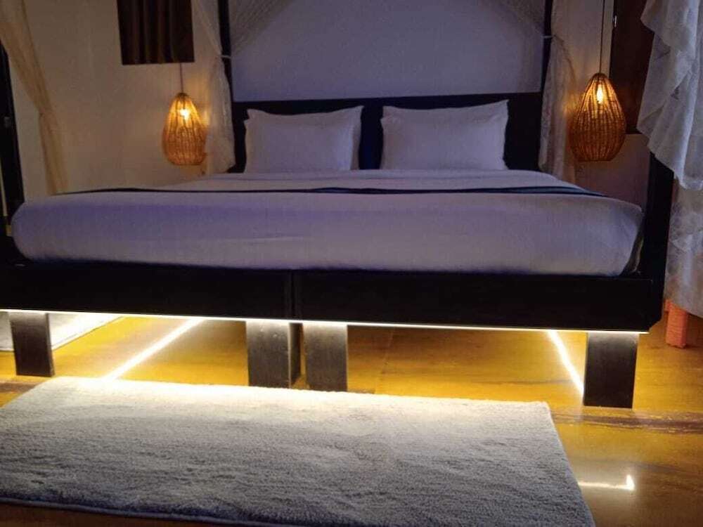 Анджуна: Verandah Goa