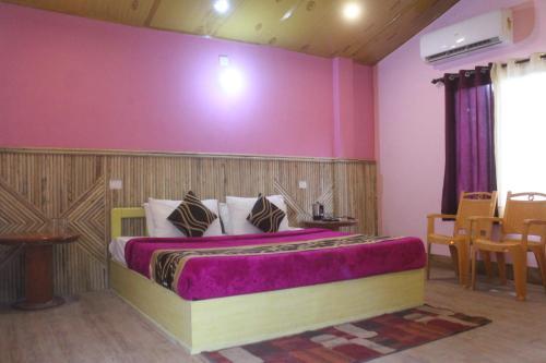 Наинитал: Corbett Call Resort