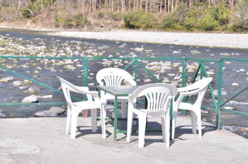 Наинитал: Corbett Call Resort