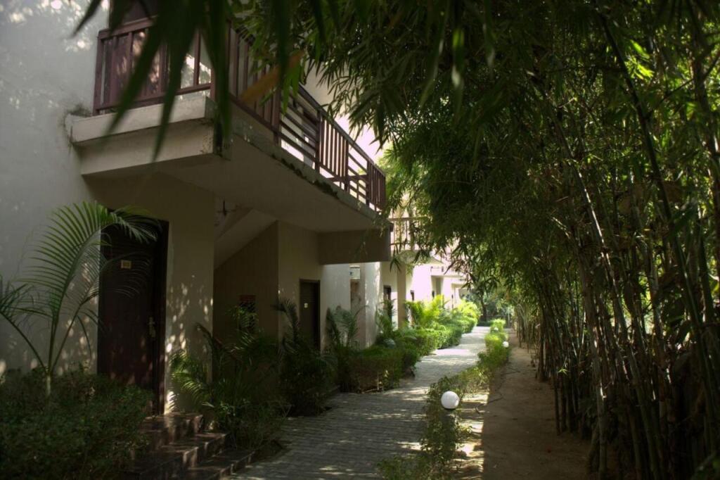 Corbett Rattan Elwood Resort — фото 1