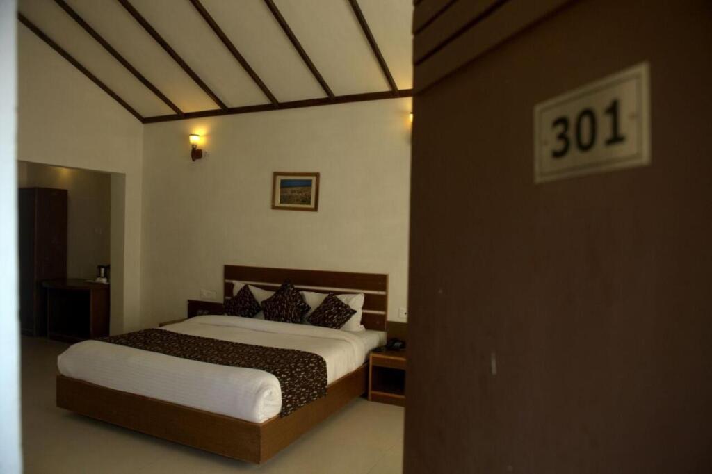 Наинитал: Corbett Rattan Elwood Resort