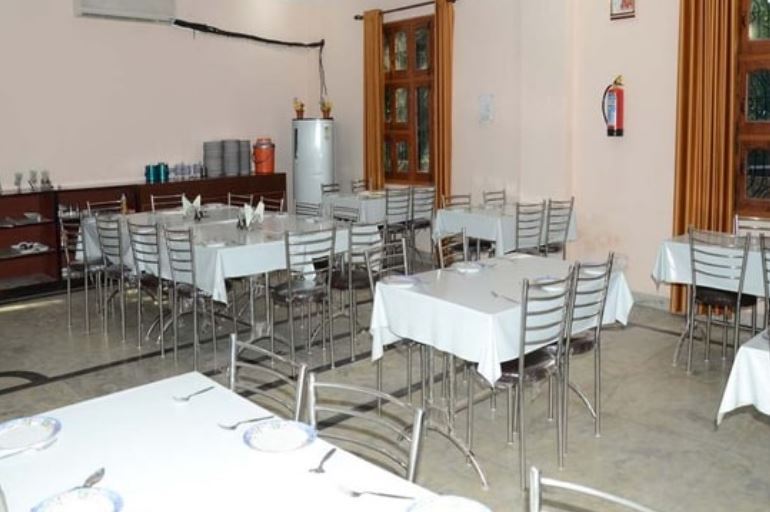 Наинитал: Hotel Corbett Regency