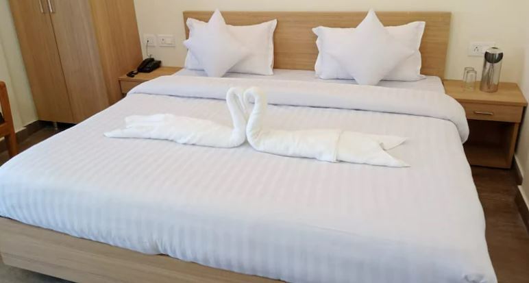 Наинитал: Hotel Emoji Inn