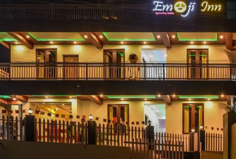 Наинитал: Hotel Emoji Inn
