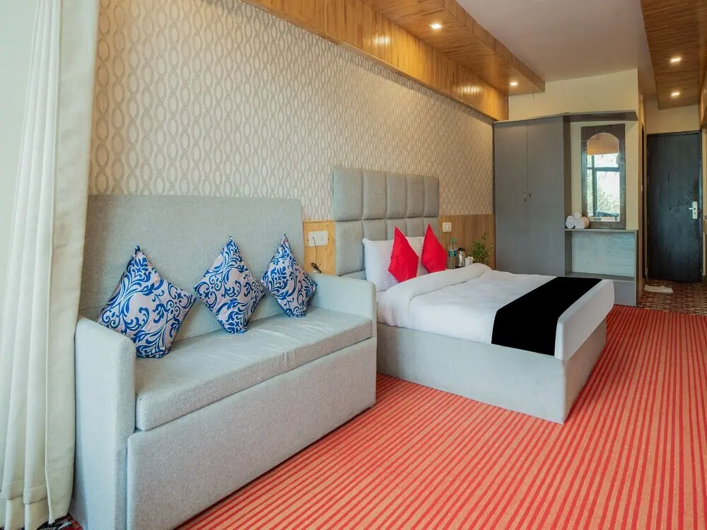 Наинитал: Capital O 13324 Hotel Kosmos Anamika
