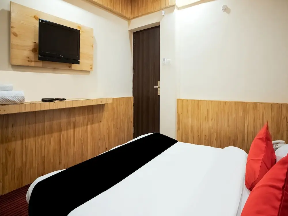 Наинитал: Capital O 13324 Hotel Kosmos Anamika